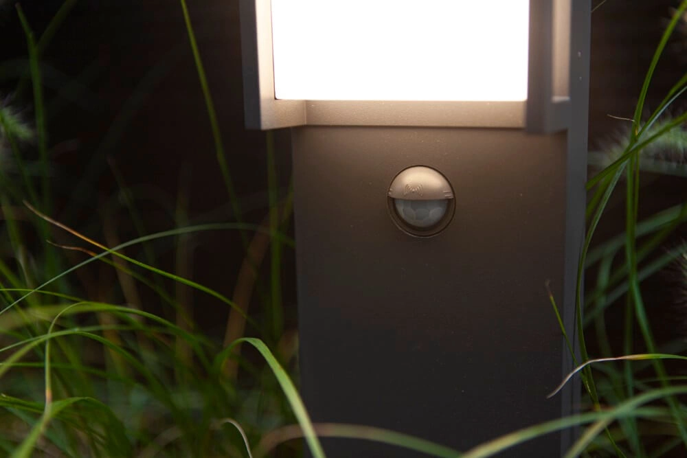 Design padverlichting Qubo met sensor Lutec 6939412070285