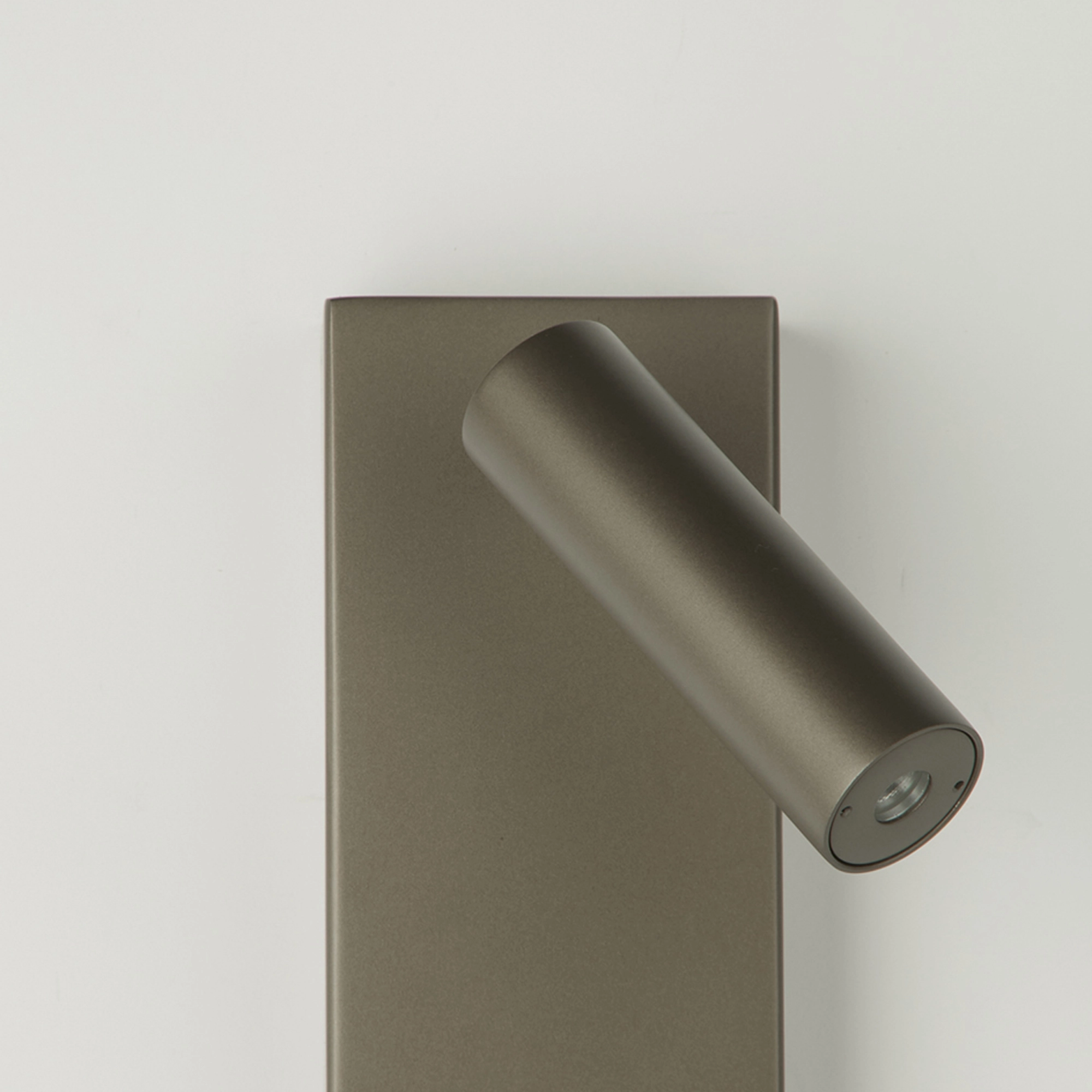 Bedlampje Victoria brons Lyora 5053423311814