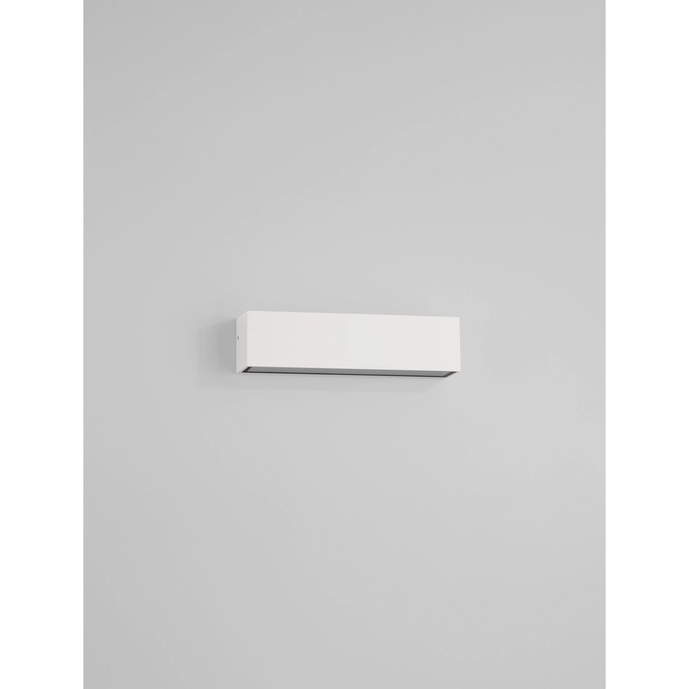 Strakke wandlamp Allure wit 22cm Lyora 5212017479112